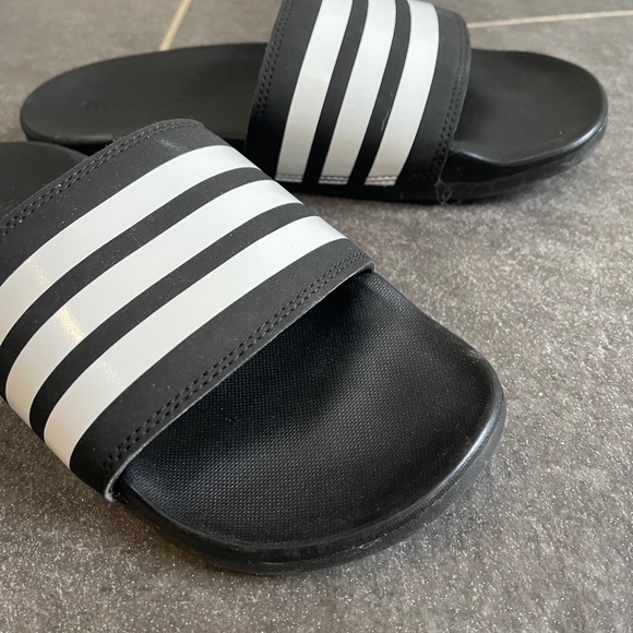 Adidas comfort slides - Picture 2 of 4